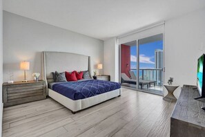 3 chambres, fer et planche à repasser, Wi-Fi, draps fournis