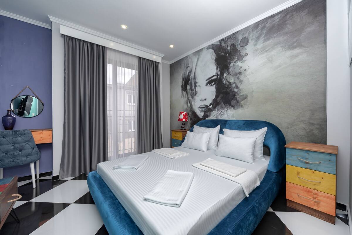 Comfort Double Room, 1 King Bed, Non Smoking | In-room safe, soundproofing, free WiFi