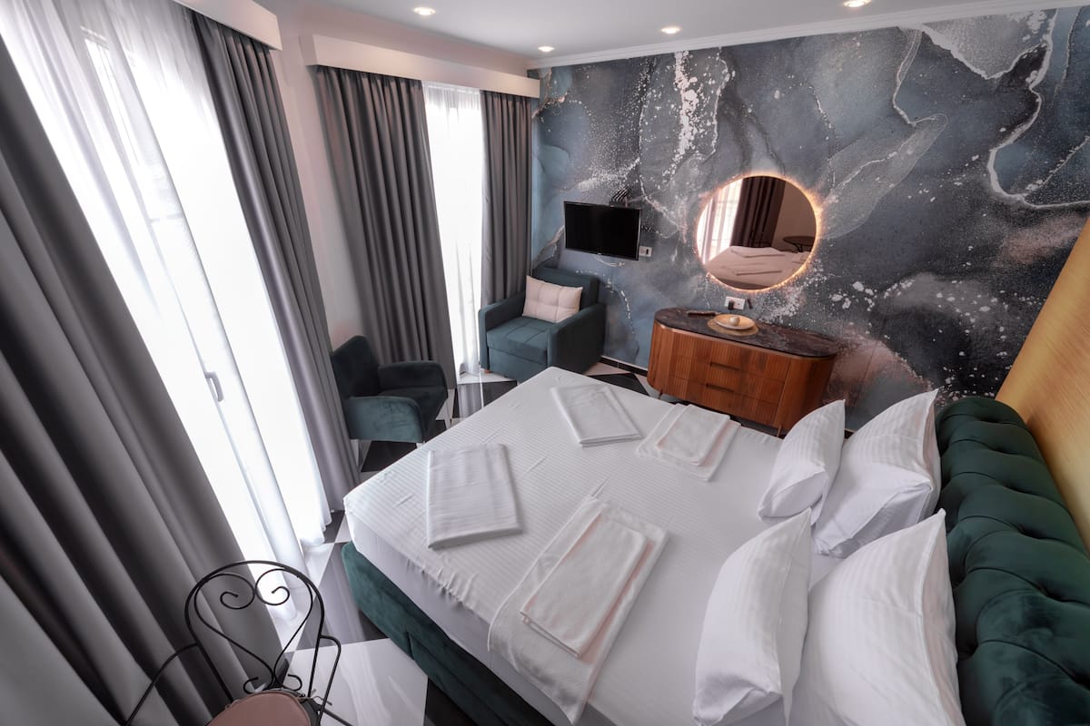Comfort Double Room, 1 Bedroom, Non Smoking, Ocean View | In-room safe, soundproofing, free WiFi