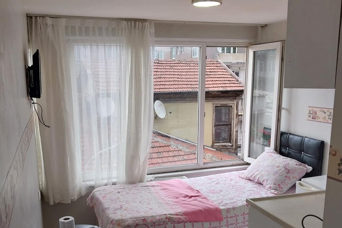 Standard Single Room | 1 bedroom, Egyptian cotton sheets, premium bedding, memory-foam beds