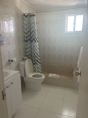 Bathroom - Nautilus Ocean Suites (Bridgetown)