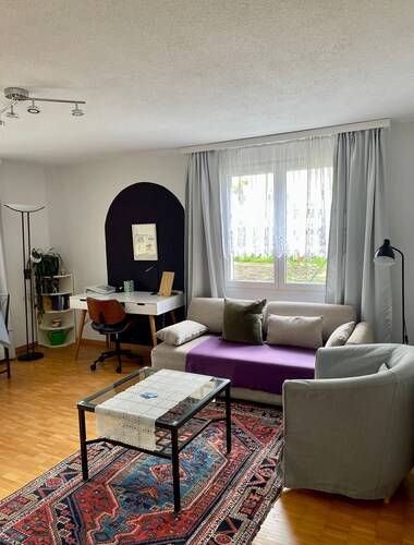 Helle Gartenwohnung mit Sitzplatz