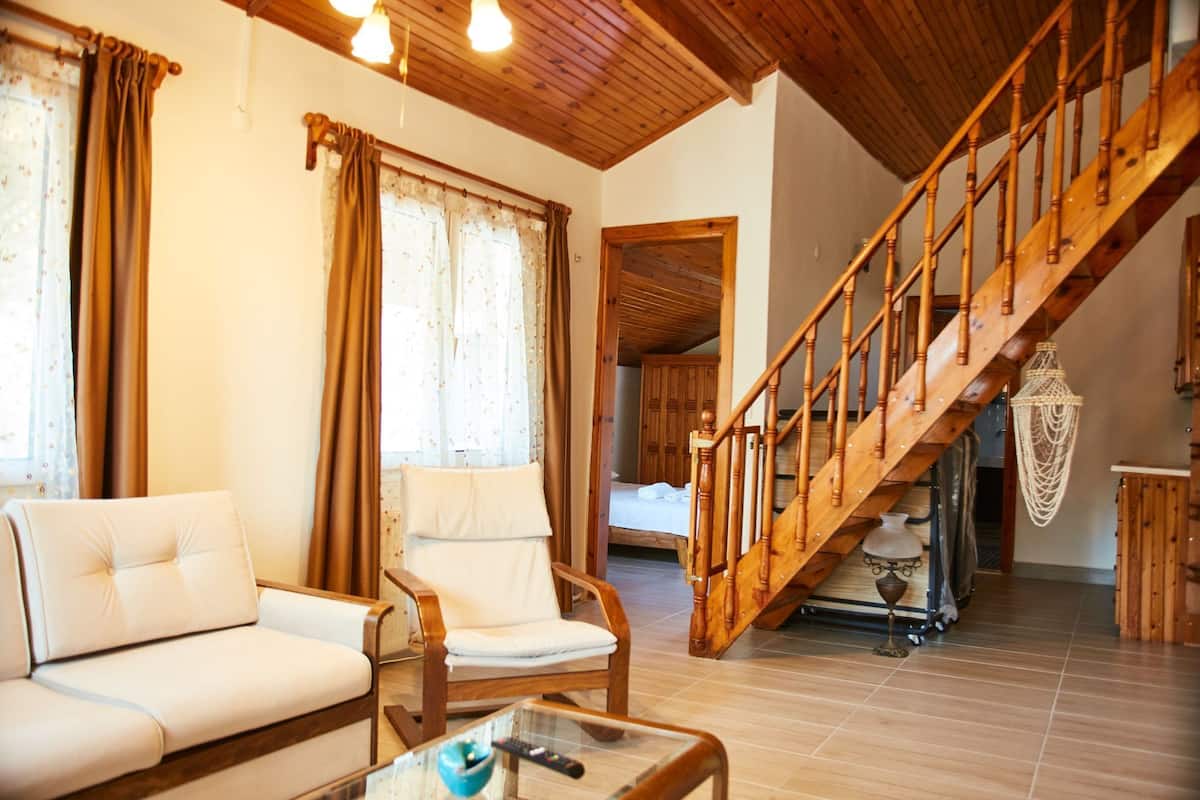 Comfort Suite | 1 bedroom, premium bedding, desk, laptop workspace