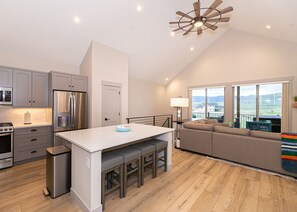 Interior - Beautiful New 4 Bedroom Townhome, Amazing Views! (Granby)