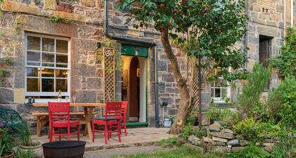 Stylish and old-world home minutes from city yet surrounded in green and country