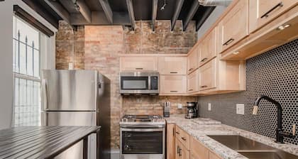 Pinball Penthouse Luxury Downtown Flat