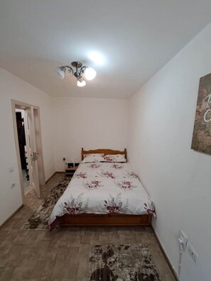 1 soverom, internettilgang og sengetøy