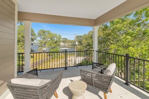 Terrace/patio - Luxury 4BR Bayfront Home | Private Dock, 10 Min to Destin Beaches (Santa Rosa Beach)