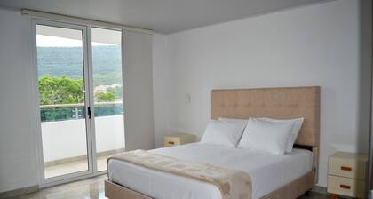 Apartamento con Estacionamiento Gratuito