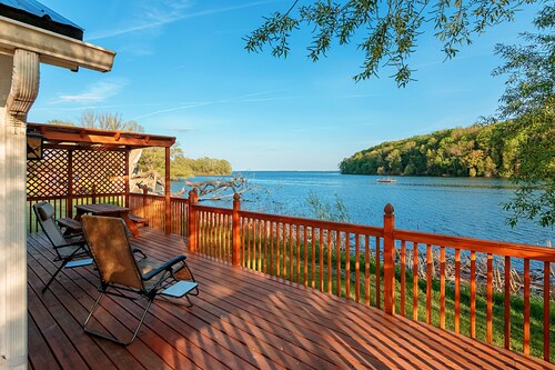 Black River Cottages