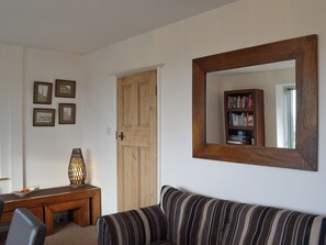 Interior - 2 bedroom accommodation in Old Whittington, near Chesterfield (Old Whittington, near Chesterfield)