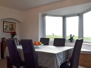 Dining - 2 bedroom accommodation in Old Whittington, near Chesterfield (Old Whittington, near Chesterfield)
