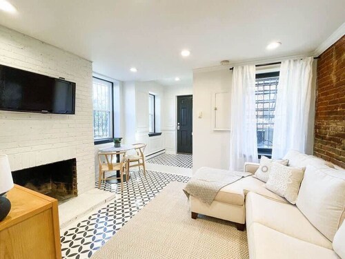 Charming Capitol Hill 1BR | Walk to Capitol+Patio