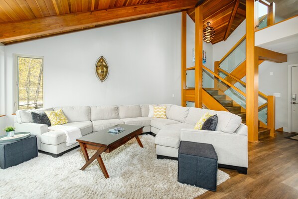 Televisor, reproductor de DVD i videoteca 