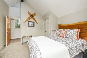 3 dormitoris, planxa i posts de planxar, Internet i roba de llit 