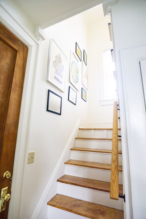 Interior - Historic Restoration, Central location, Pet & Family Friendly, No Pet Fee! (Chattanooga)