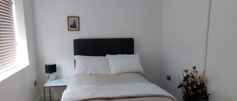 2 Schlafzimmer, Bügeleisen/Bügelbrett, kostenloses WLAN, Bettwäsche