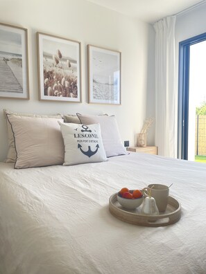 2 bedrooms, desk, iron/ironing board, travel cot - Nouveau. Ty Louarn - Maison Bord de mer - Lesconil - Pays Bigouden (Plobannalec-Lesconil)