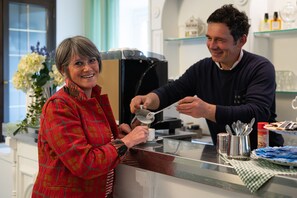 Free daily buffet breakfast - Hotel Vecchie Mura  (Finale Ligure)