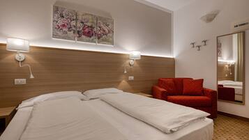 Superior Room | 1 bedroom, minibar, desk, free WiFi