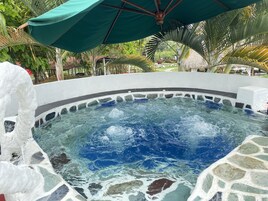 2 piscinas externas