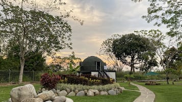 Comfort Bungalow, 1 Double Bed | 1 bedroom, desk, free WiFi, bed sheets