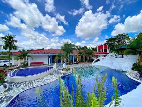 Exterior. Hotel Zensi 420