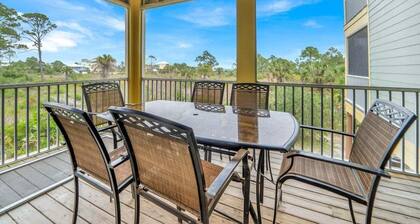 Stylish Top-Floor Gulf View Condo | Private Balcony & Beach Access