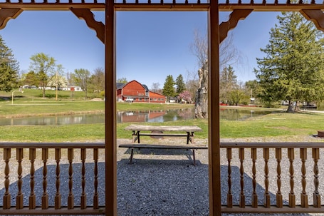 Outdoor dining. Cozy Cabin2 Within Campground