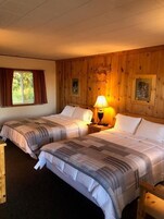 Ropa de cama de alta calidad, muebles diferentes y escritorio 