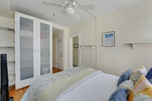 1 bedroom, desk, iron/ironing board, free WiFi