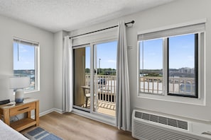 Interior - Huge Corner Balcony |Sunrise Ocean Views|Pool 407 (Virginia Beach)