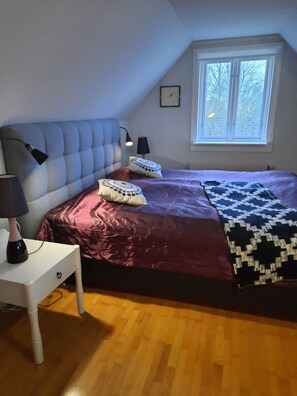 3 bedrooms, travel cot, free WiFi