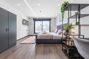 1 chambre, fer et planche Ă repasser, Wi-Fi, draps fournis