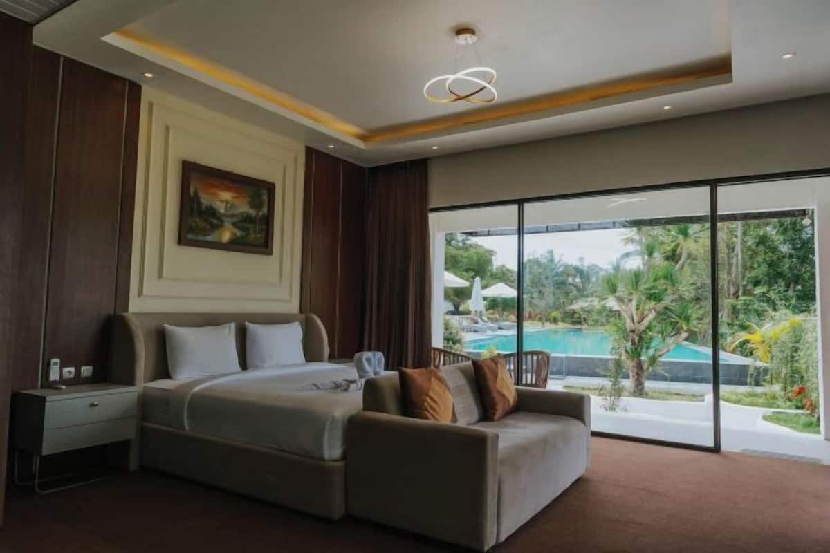 1 bedroom, premium bedding, Select Comfort beds, desk