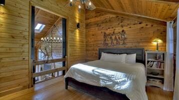 3 habitaciones, escritorio y tabla de planchar con plancha