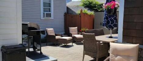 تناول الطعام بالخارج