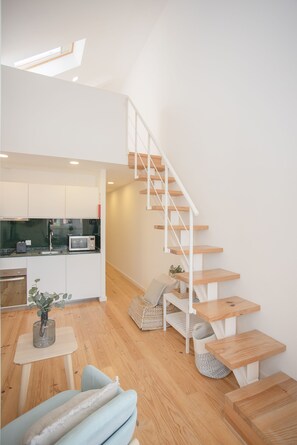 Loft | Living area - Liiiving in Porto-Secret Grove Mezzanine (Porto)