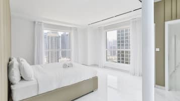 Luxury Apartment, 3 Bedrooms, Balcony, Marina View | Egyptian cotton sheets, premium bedding, in-room safe