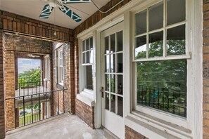 تفاصيل الفندق من الخارج