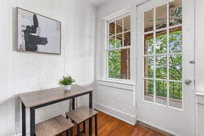 تناول الطعام