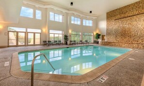 Pool - Beautiful studio minutes from Galena's Balloon Festival and beautiful downtown (Galena)