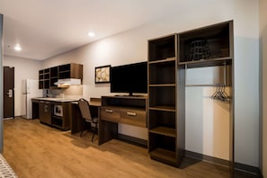 Bureau, espace de travail pour ordinateur portable, rideaux occultants