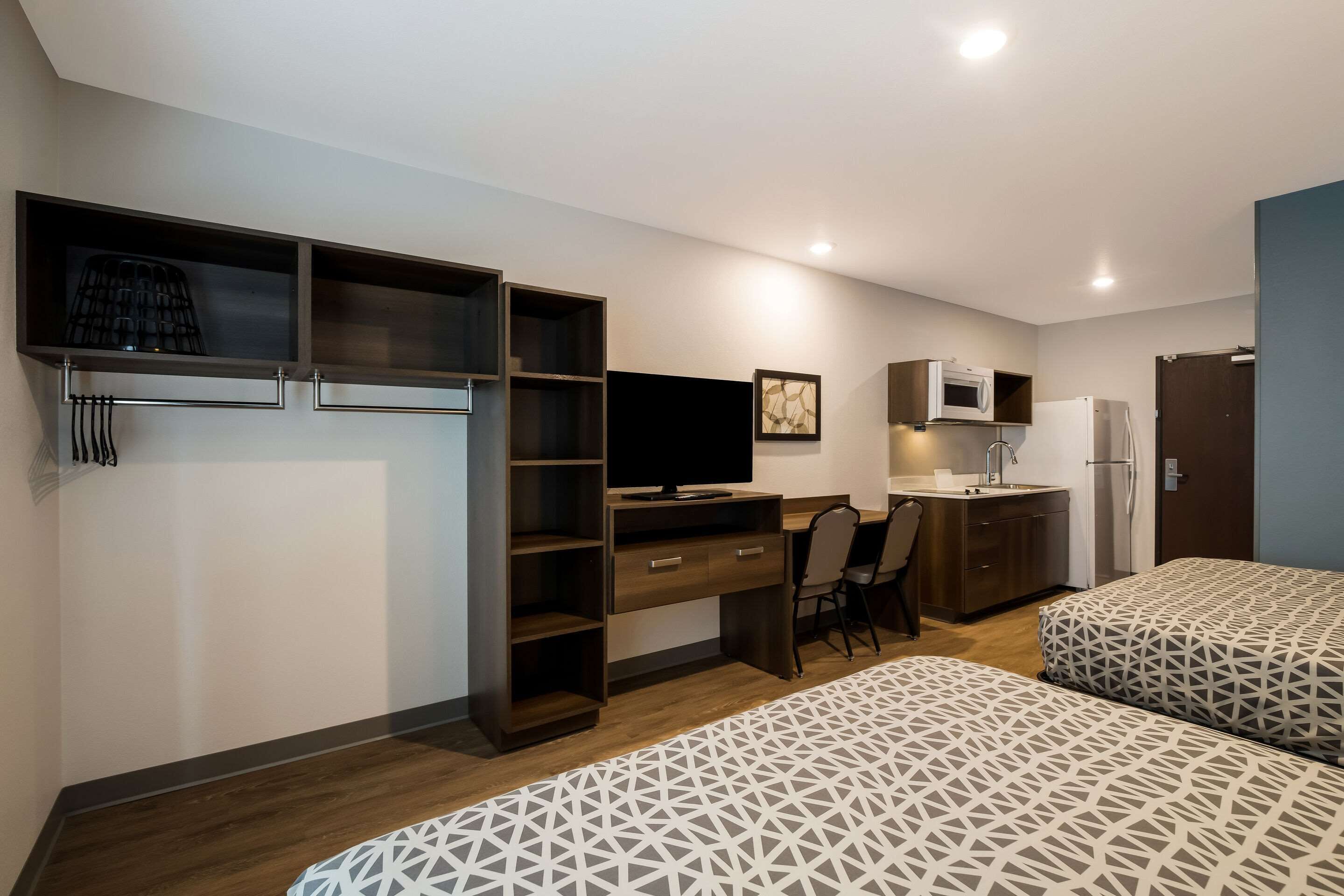 Desk, laptop workspace, blackout drapes, free WiFi