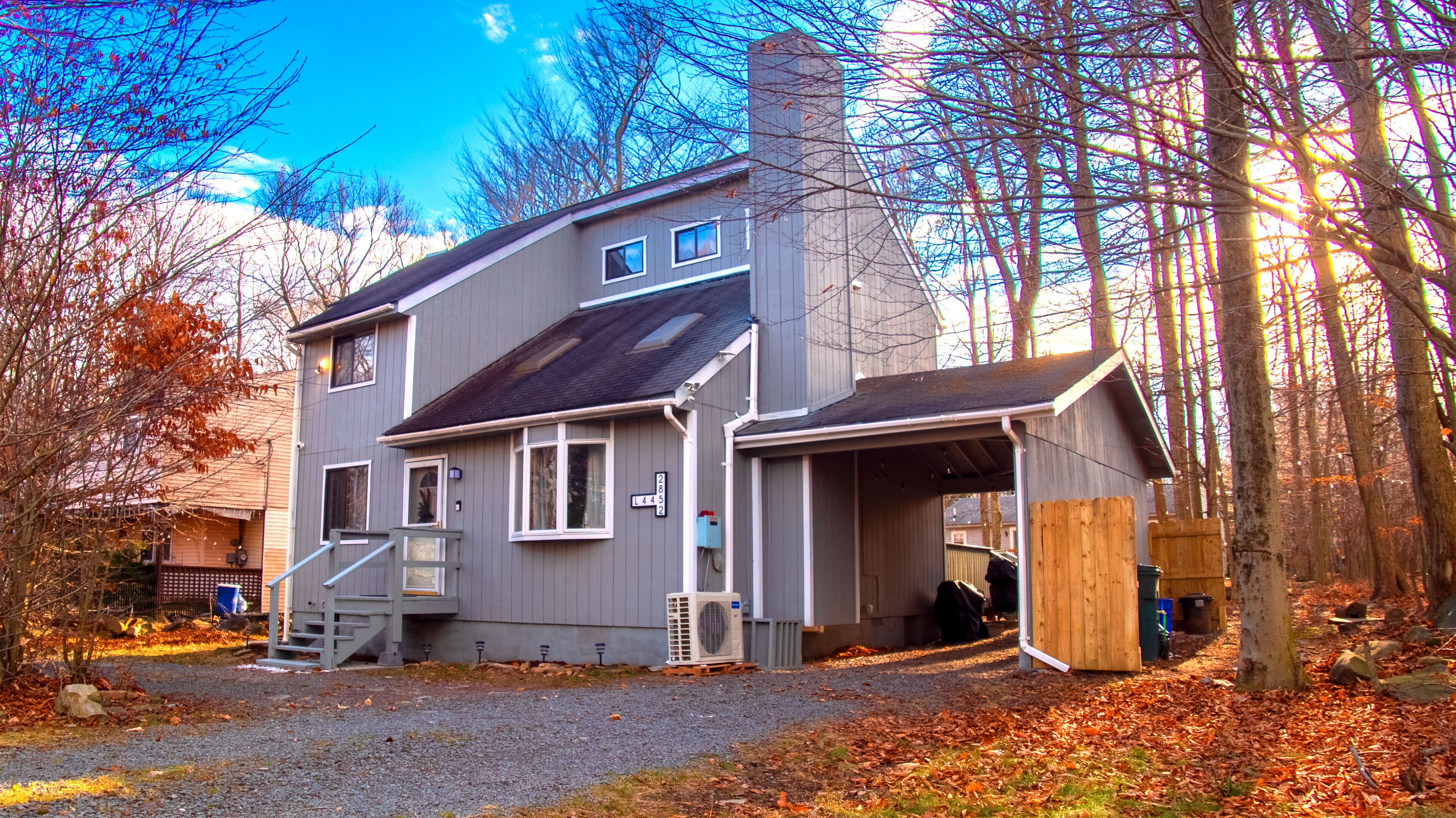 Pocono Dog Friendly Home, Deck, Yard & Fire Pit