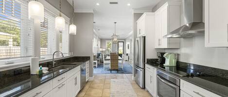 Ferienhaus, 5 Schlafzimmer, eigener Pool | Eigene Küche