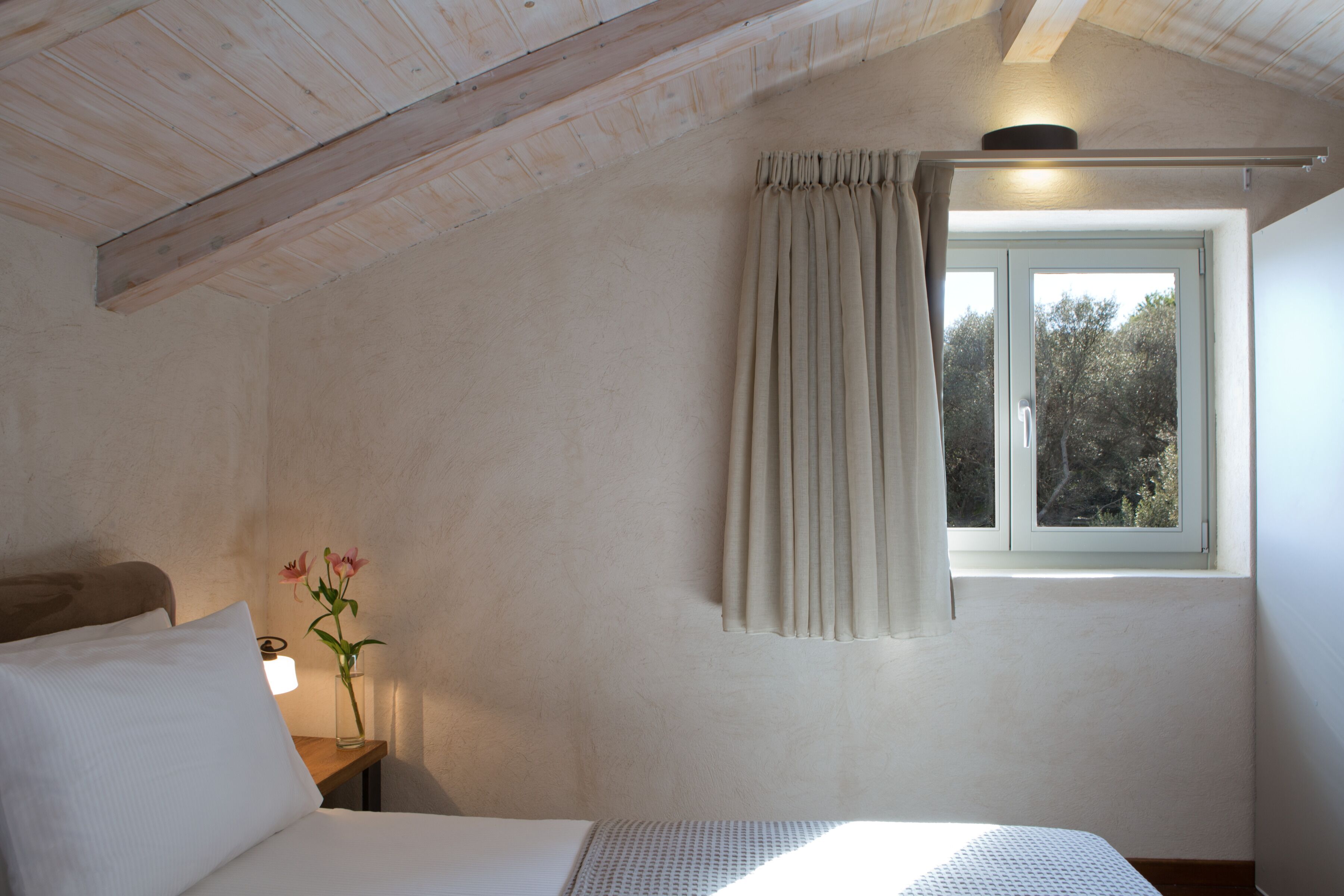 3 bedrooms, travel crib, free WiFi, bed sheets