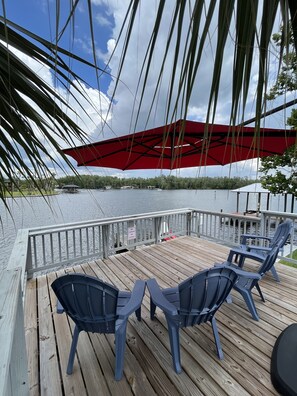 Terrace/patio - Homosassa River home, Springs & Gulf Access (Homosassa)