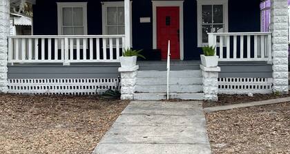Charming 3 bed, 2 bath "Modern Farmhouse" in downtown Jacksonville Florida