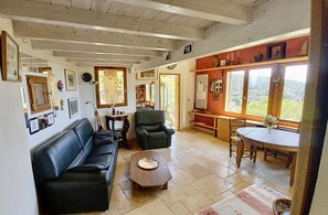 Living area - Maison D'architecte Indépendante Dans un Jardin Avec vue Remarquable (COTIGNAC)